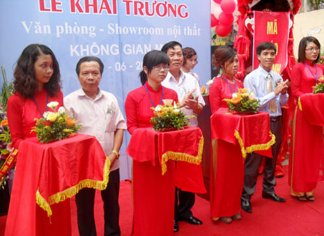 Lễ khánh thành mua sắm nội thất